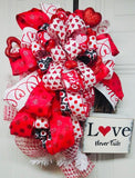 Valentines Wreath, Love Wreath, Valentines Decor, Front Door Wreath